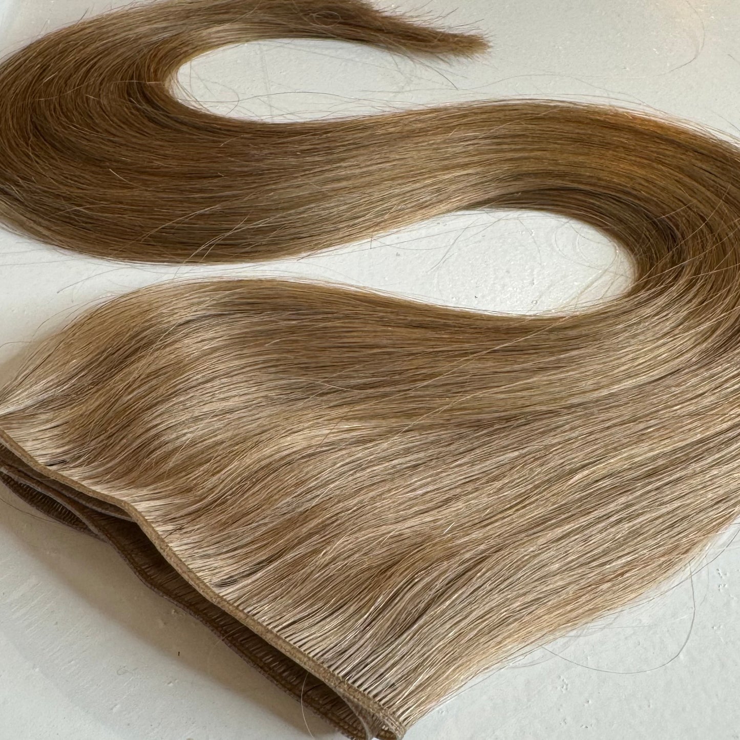 Genius Weft - 5og ORM #8/613 Blonde Light Root Melt 20"